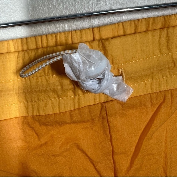 Gymshark Womens Pulse 2 In 1 Running Shorts Apricot Orange Size XXL NWOT - Picture 2 of 7